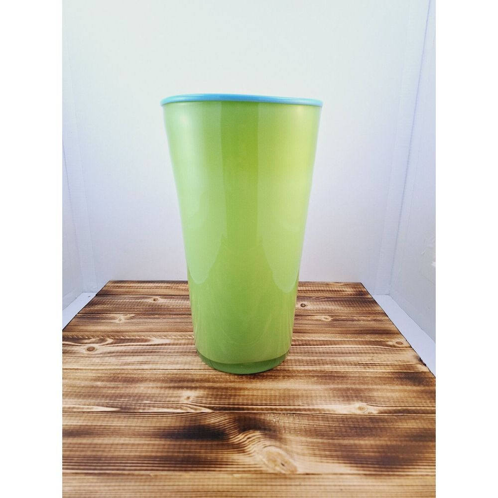 Art Glass Hand Blown Cased Vase, Lime Green In Color With Rim‎ Trimmed Blue - Picture 3 of 10